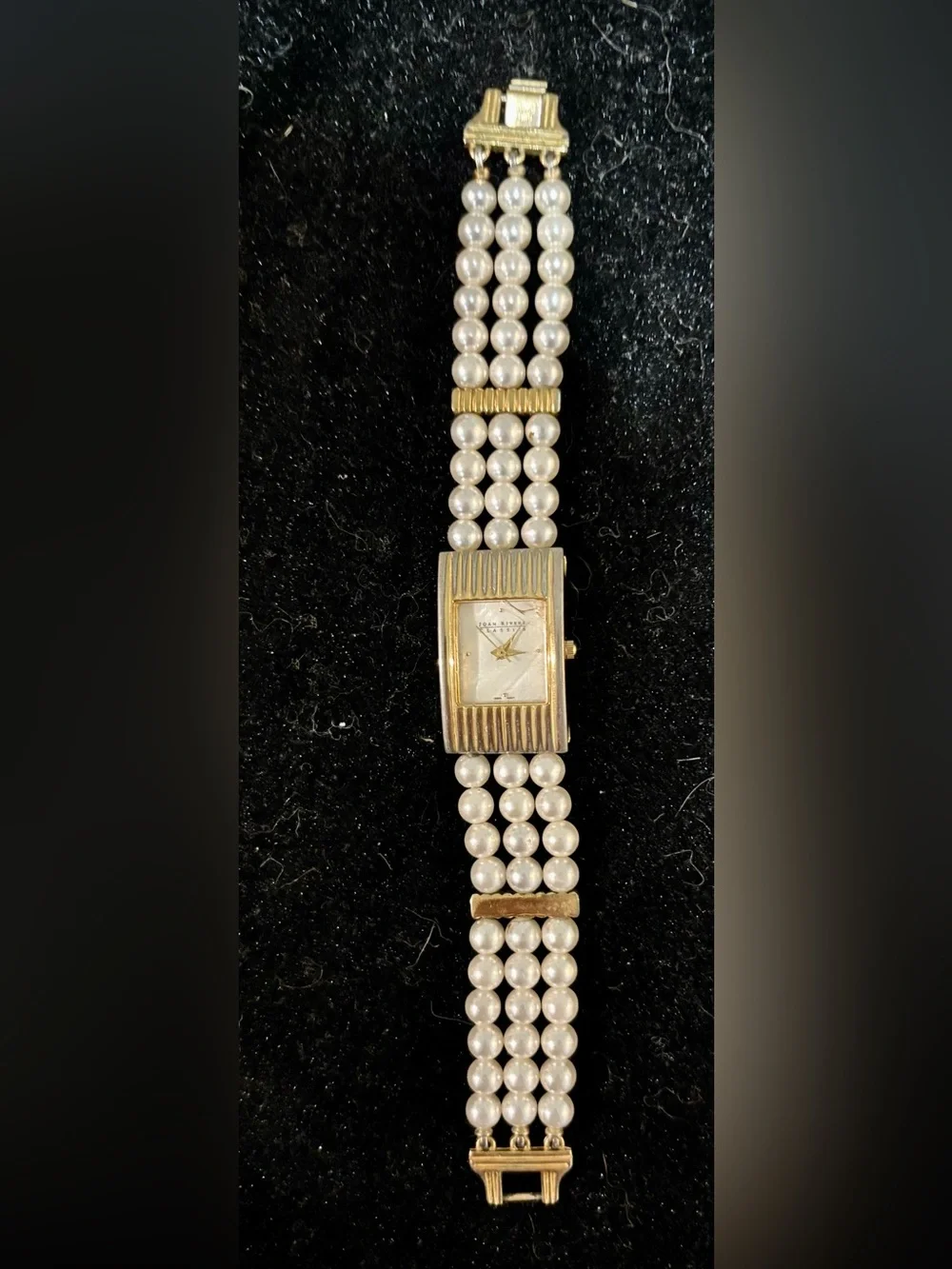 Joan Rivers Pearl-Strand Gold Tone Women's Watch *cracked crystal *